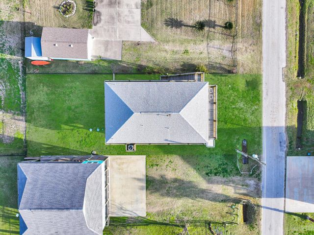 866 Wommack, Crystal Beach, TX 77650