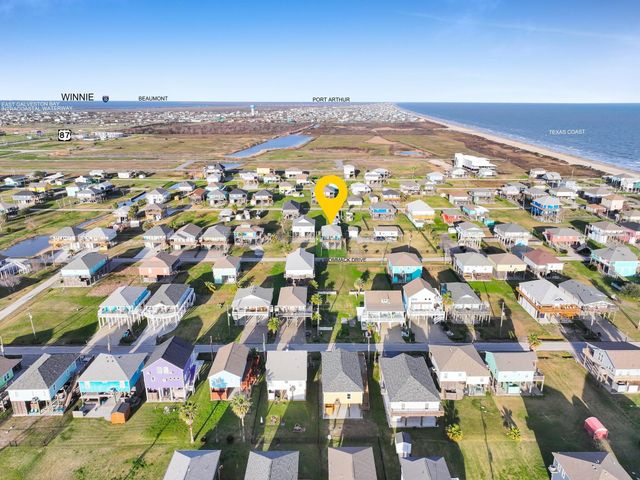 866 Wommack, Crystal Beach, TX 77650