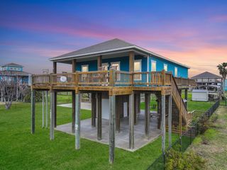 866 Wommack, Crystal Beach, TX 77650