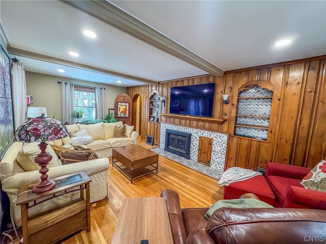 14 North Hunter Avenue, Sennett, NY 13021