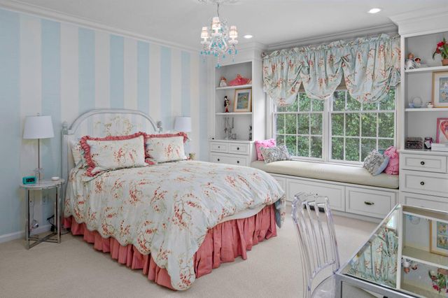 14 LONGMEADOW ST, Newtown, PA 18940
