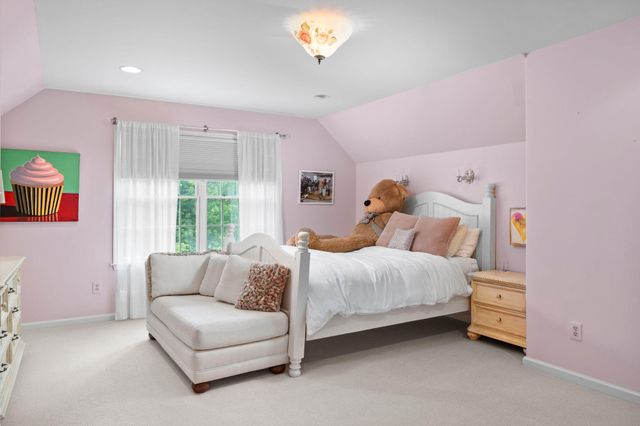 14 LONGMEADOW ST, Newtown, PA 18940