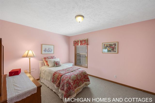 5245 W Scenic Turn Lane, Holland, MI 49423