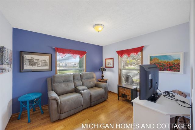 5245 W Scenic Turn Lane, Holland, MI 49423