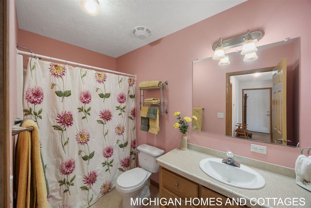 5245 W Scenic Turn Lane, Holland, MI 49423