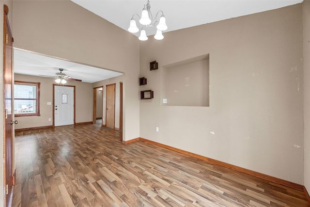 1000 Stinocher Street, Solon, IA 52333