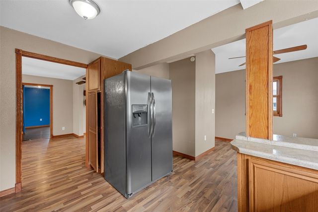 1000 Stinocher Street, Solon, IA 52333