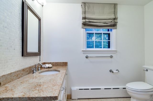 15 Juniper Ln, Dover, MA 02030