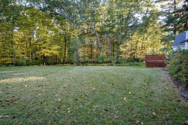 15 Juniper Ln, Dover, MA 02030