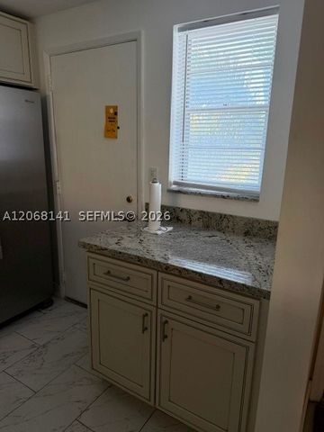 901 NE 14th Ave 305, Hallandale Beach, FL 33009