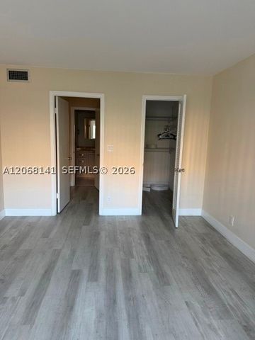 901 NE 14th Ave 305, Hallandale Beach, FL 33009