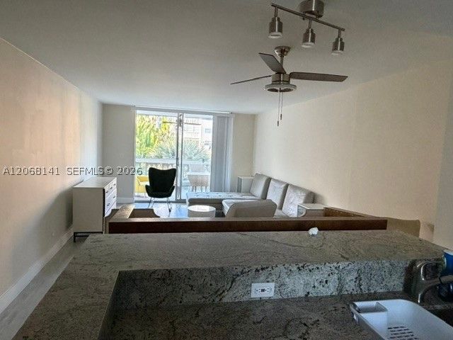 901 NE 14th Ave 305, Hallandale Beach, FL 33009