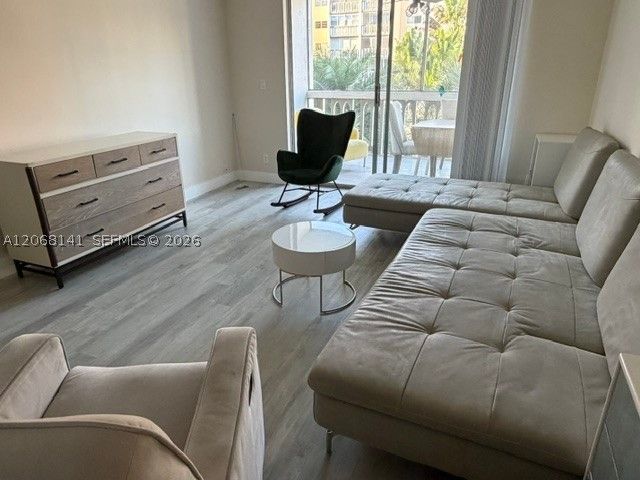 901 NE 14th Ave 305, Hallandale Beach, FL 33009