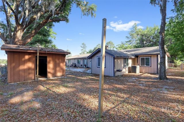 128 Cherokee Cir, Hinesville, GA 31313