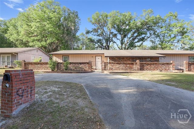 128 Cherokee Cir, Hinesville, GA 31313