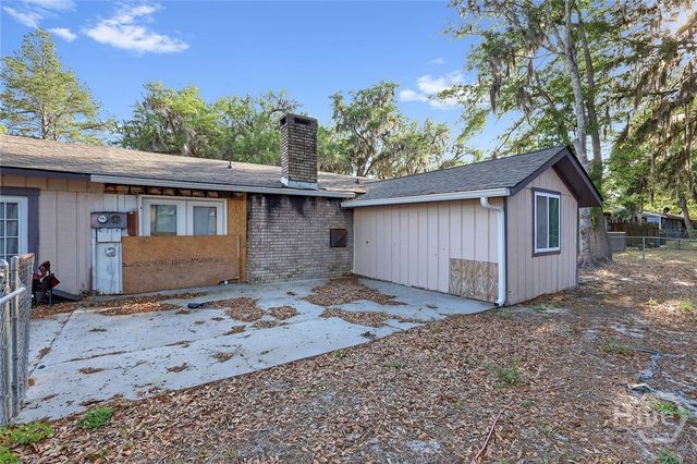 128 Cherokee Cir, Hinesville, GA 31313