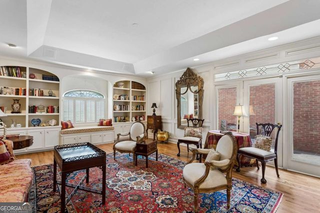3685 Peachtree Road NE 16, Atlanta, GA 30319