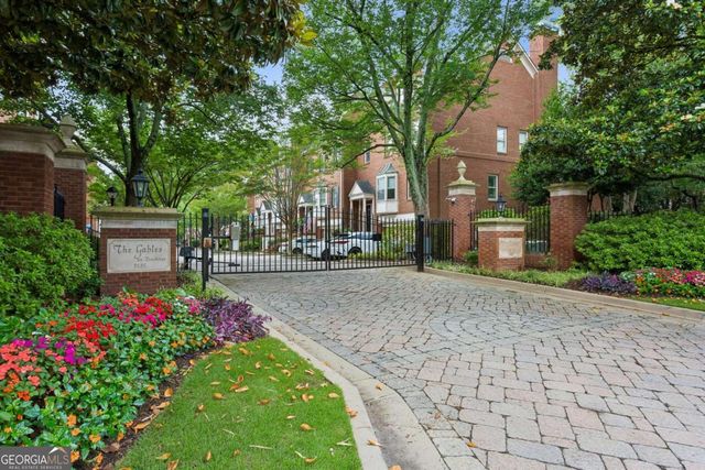 3685 Peachtree Road NE 16, Atlanta, GA 30319