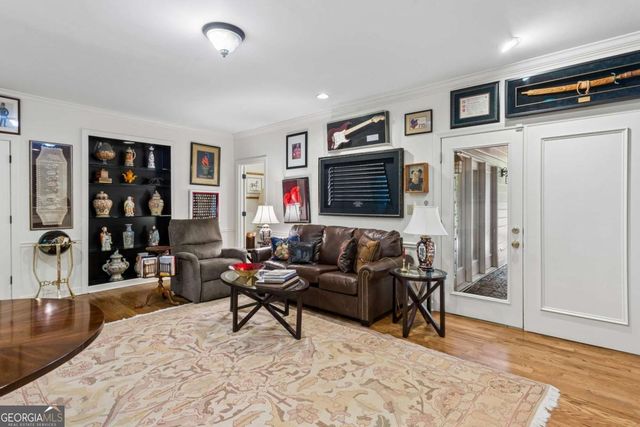 3685 Peachtree Road NE 16, Atlanta, GA 30319