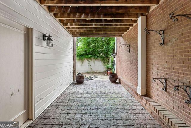 3685 Peachtree Road NE 16, Atlanta, GA 30319