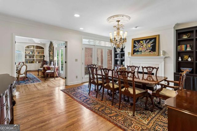 3685 Peachtree Road NE 16, Atlanta, GA 30319
