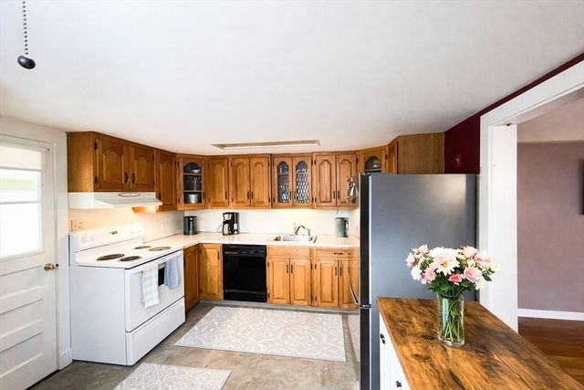 30 Brookhaven Rd, Worcester, MA 01606