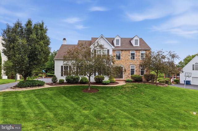 5266 WINDTREE DR, Doylestown, PA 18902