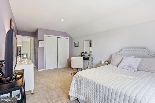 5266 WINDTREE DR, Doylestown, PA 18902