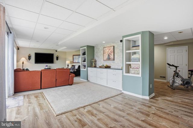 5266 WINDTREE DR, Doylestown, PA 18902