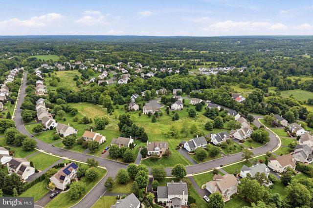 5266 WINDTREE DR, Doylestown, PA 18902