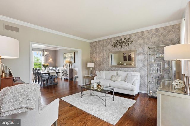 5266 WINDTREE DR, Doylestown, PA 18902