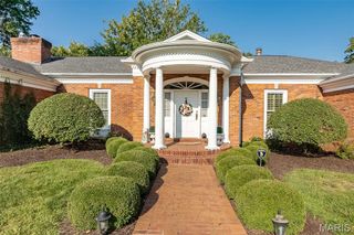 901 Barnes Road, Ladue, MO 63124