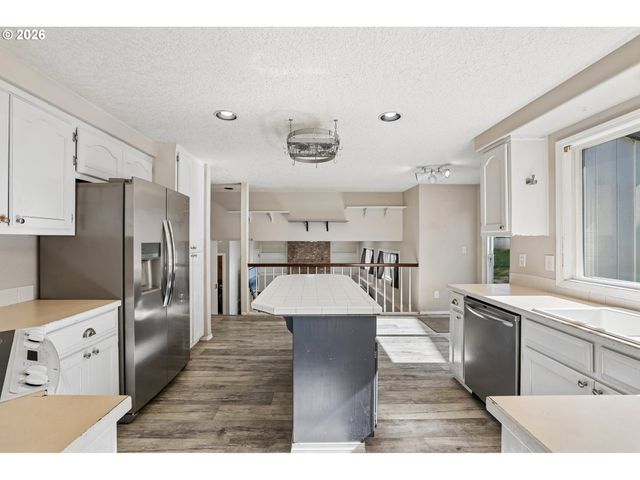 22240 Sw MARTINAZZI Ave, Tualatin, OR 97062