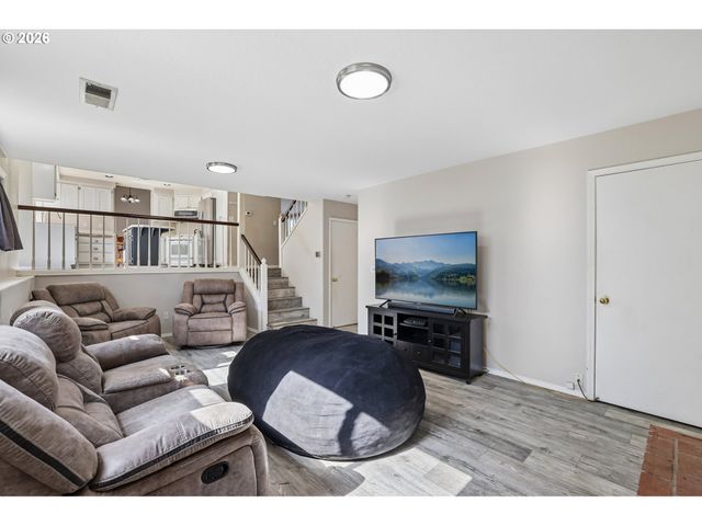 22240 Sw MARTINAZZI Ave, Tualatin, OR 97062