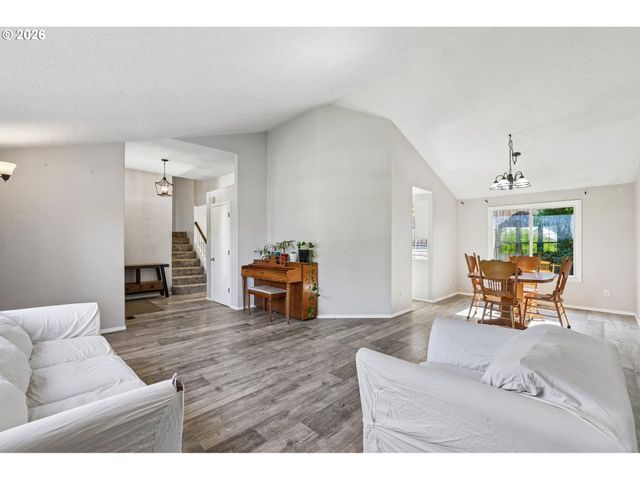 22240 Sw MARTINAZZI Ave, Tualatin, OR 97062