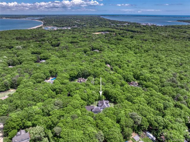 78 Channing Cross, Hampton Bays, NY 11946