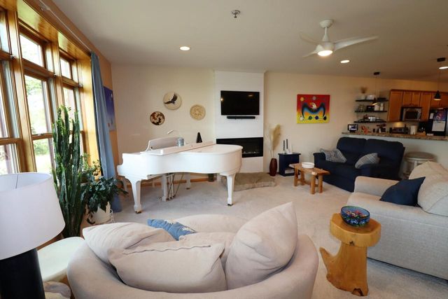 2729 Lake Shore Dr E, Ashland, WI 54806