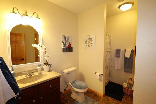 2729 Lake Shore Dr E, Ashland, WI 54806