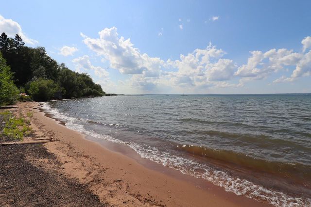 2729 Lake Shore Dr E, Ashland, WI 54806