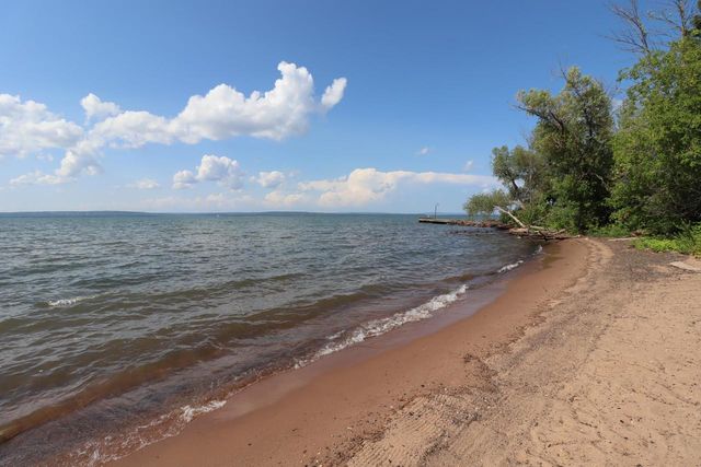 2729 Lake Shore Dr E, Ashland, WI 54806