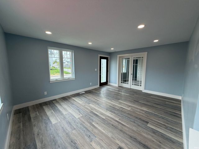 1049 Oak Street, Huntington, IN 46750