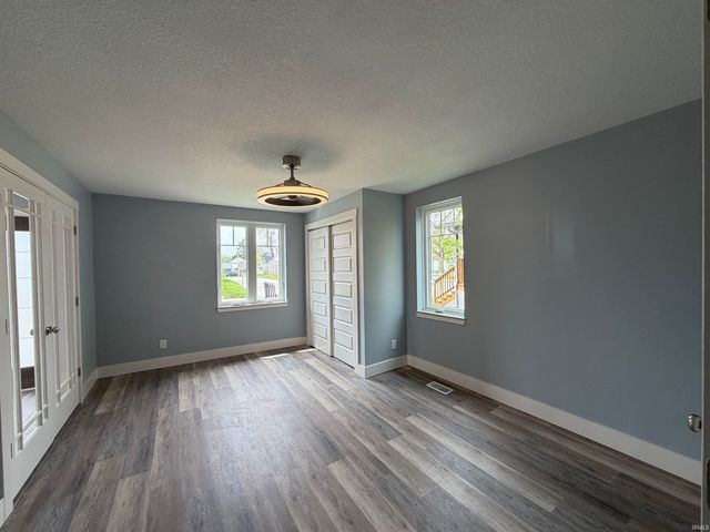 1049 Oak Street, Huntington, IN 46750