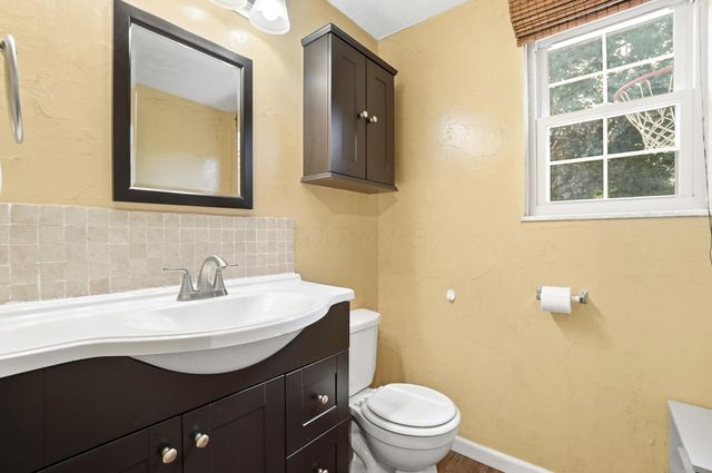 692 Crofton Loop, Delaware, OH 43015