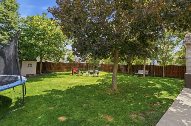 692 Crofton Loop, Delaware, OH 43015