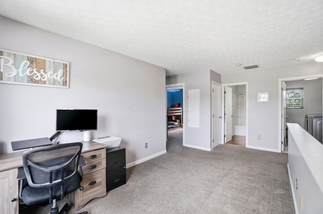 692 Crofton Loop, Delaware, OH 43015