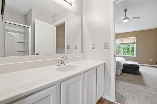 692 Crofton Loop, Delaware, OH 43015