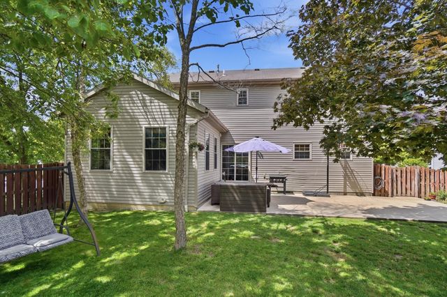 692 Crofton Loop, Delaware, OH 43015