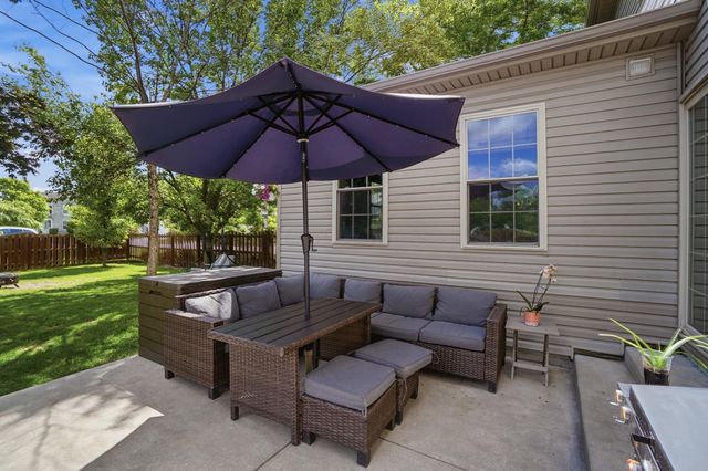 692 Crofton Loop, Delaware, OH 43015