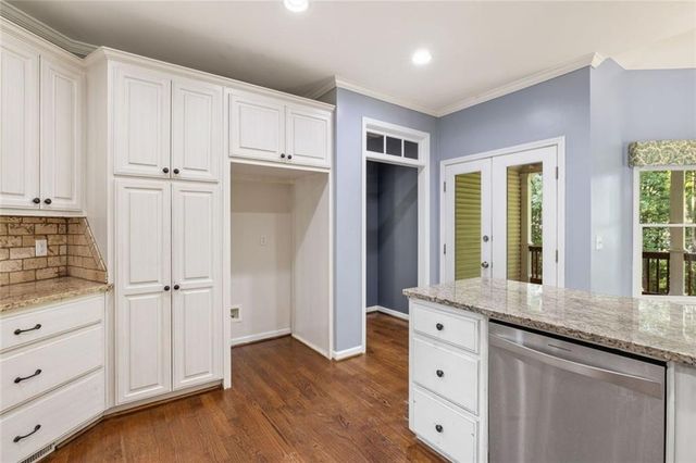 395 Amberbrook Circle, Grayson, GA 30017