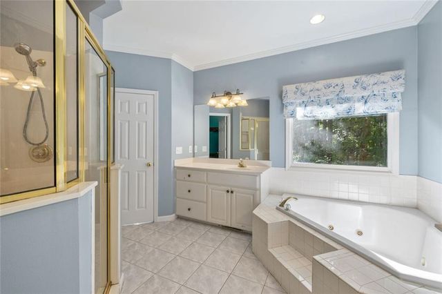 395 Amberbrook Circle, Grayson, GA 30017